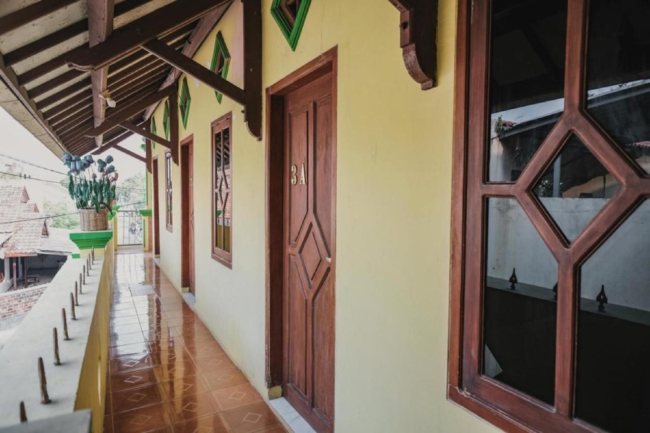 Reddoorz Syariah Near Stadion Maulana Yusuf Serang